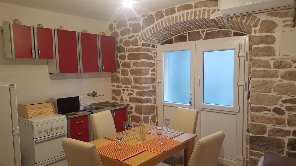 Holiday House Popovic Sucuraj Ngoại thất bức ảnh
