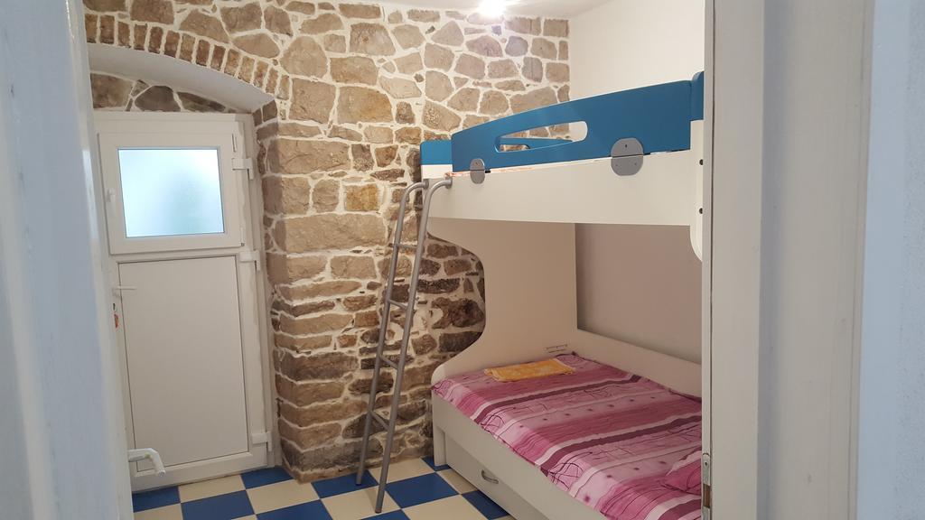 Holiday House Popovic Sucuraj Ngoại thất bức ảnh